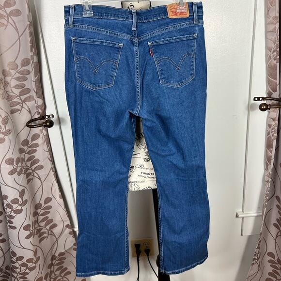 Levi’s 515 Bootcut lighter mid wash blue jeans with pockets - Picture 2 of 10